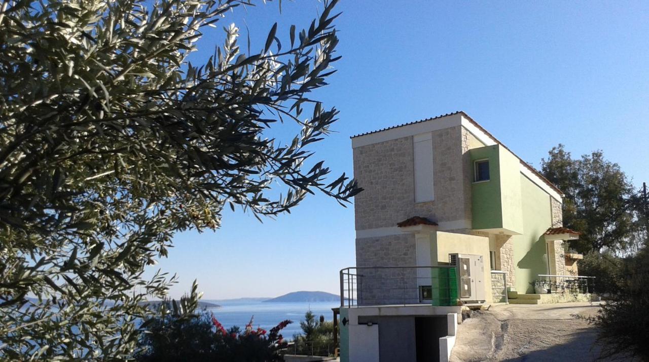 Villa Πέτρα, Ελιά Και Λεβάντα à Tolón Extérieur photo