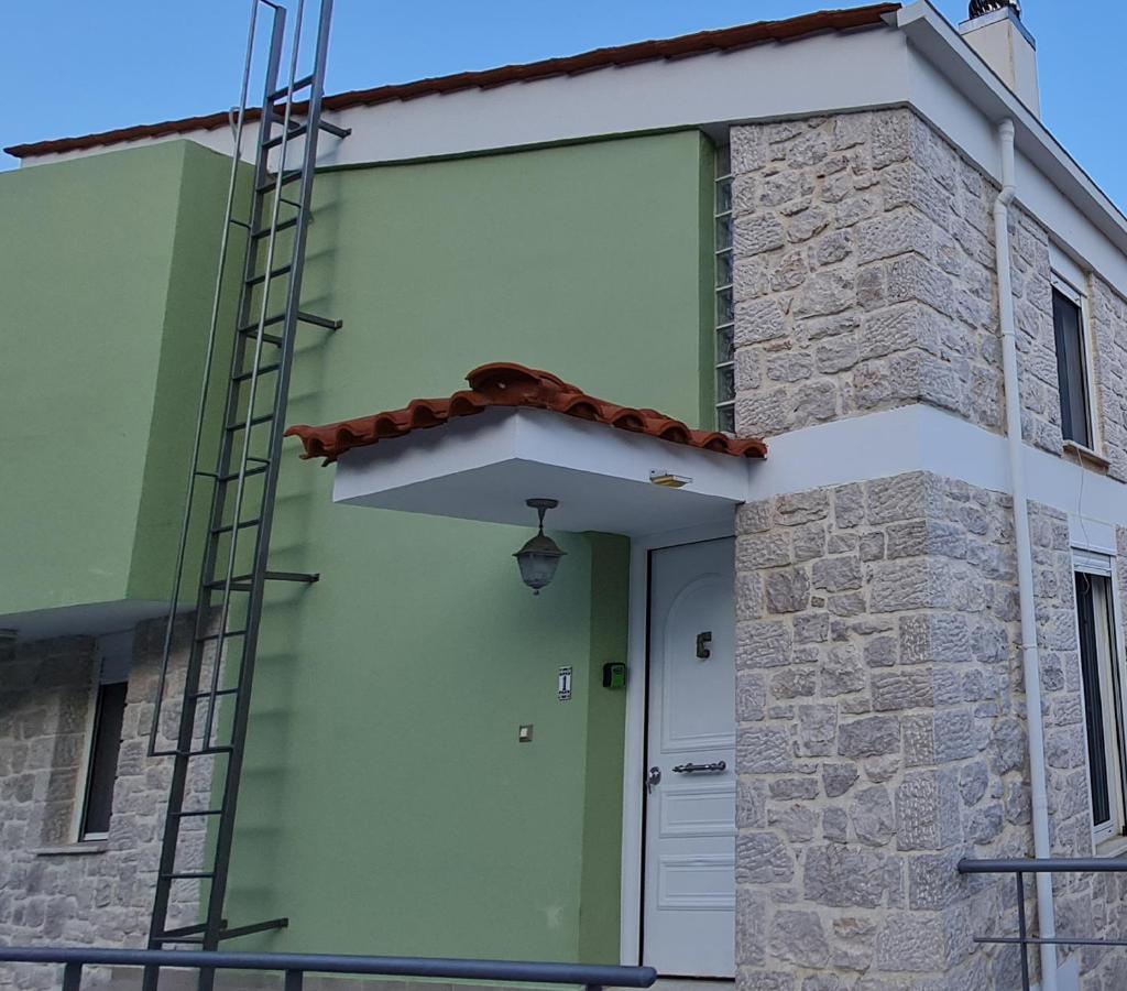 Villa Πέτρα, Ελιά Και Λεβάντα à Tolón Extérieur photo