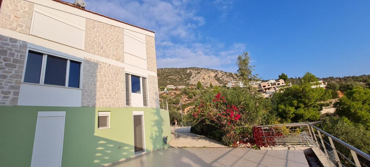 Villa Πέτρα, Ελιά Και Λεβάντα à Tolón Extérieur photo
