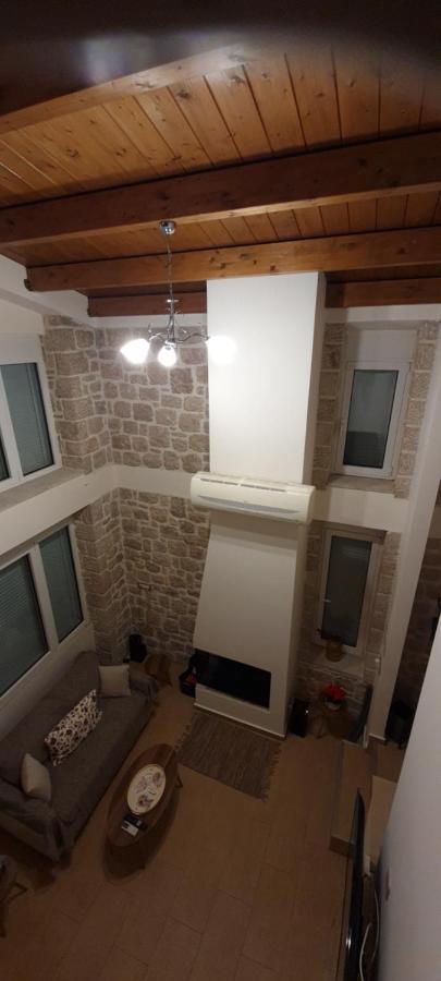 Villa Πέτρα, Ελιά Και Λεβάντα à Tolón Extérieur photo