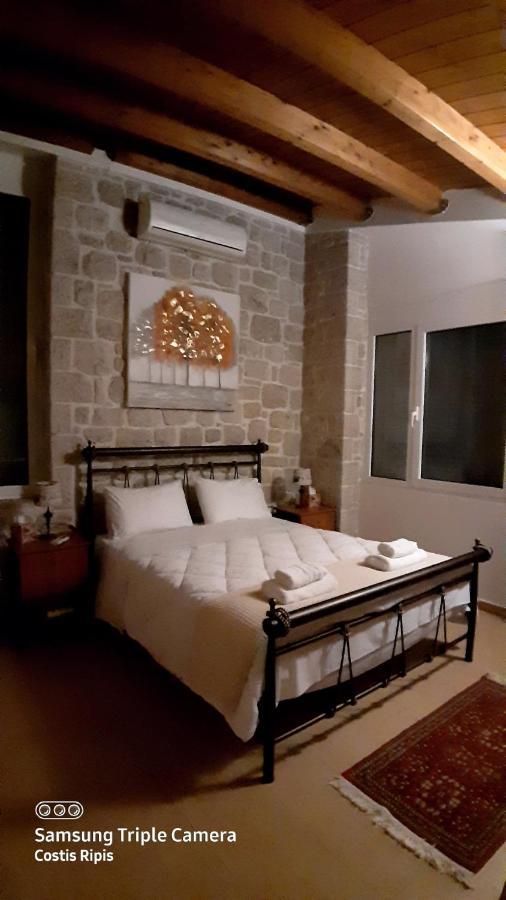 Villa Πέτρα, Ελιά Και Λεβάντα à Tolón Extérieur photo